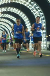 BIB: 404, 40356
                            <button type="button" onclick="openModal(20529453)" class="btn btn-primary btn-sm float-right btn-popup" data-toggle="modal" data-target=".modal-high-quality">
                        <i class="fas fa-shopping-cart"></i> Add to Cart
                    </button>
                                            <button type="button" onclick="isThisMe(20529453, true)" class="btn btn-success btn-sm float-right btn-popup btn-isme hidden" data-toggle="tooltip" data-placement="bottom" title="นี่คือรูปของคุณใช่ไหม คลิกที่นี่เพื่อเอาเข้าอัลบั้ม">
                        <i class="fas fa-plus"></i> Add to album
                    </button>
                    <button type="button" onclick="isThisMe(20529453, false)" class="btn btn-warning btn-sm float-right btn-popup btn-isnotme hidden">
                        <i class="fas fa-ban"></i> Remove from album
                    </button>
